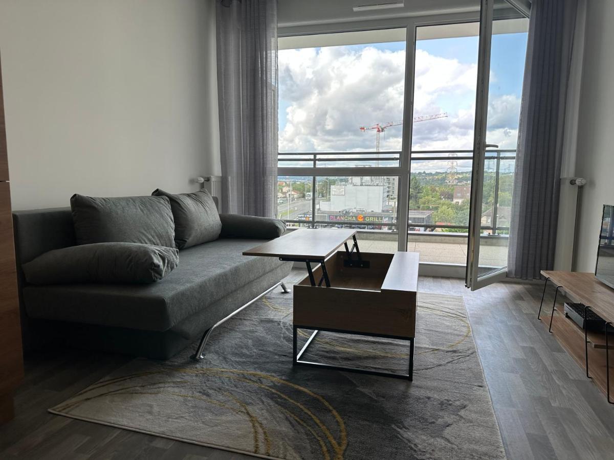 Agreable 2 Pieces Avec Balcon Et Parking Transports By Immo Kit Bnb Sarcelles Exterior photo